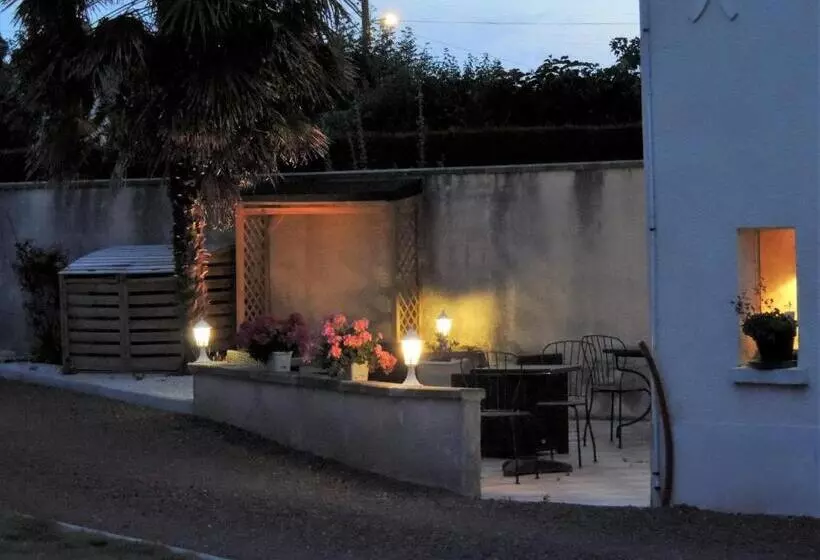 Aamiaismajoitus (B&B) Le Jardin Du Puits