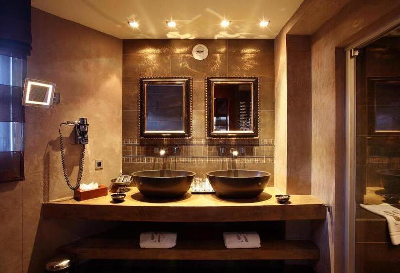 Отель Le Saint Roch