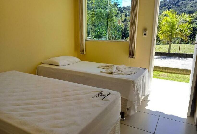 ホテル Pousada Santo Antônio