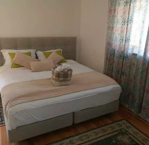 پانسیون Oporto Glamour Suite House