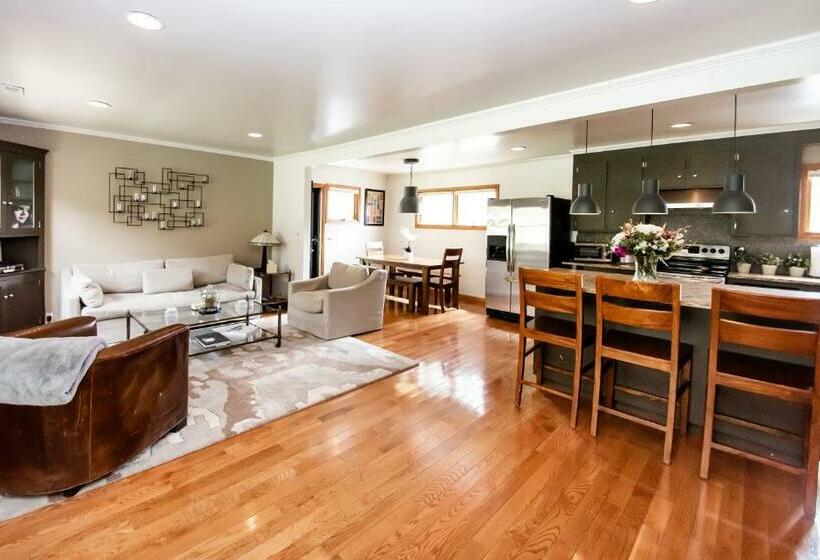 펜션 Small Batch Lodging