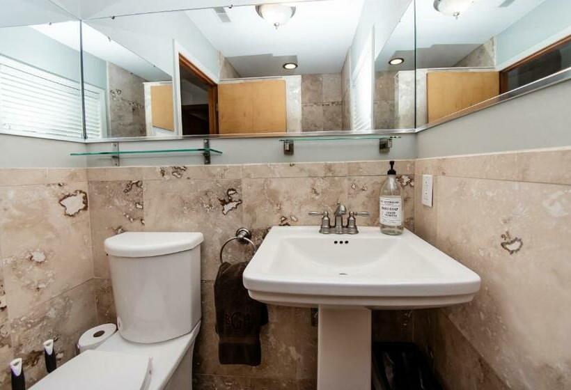 펜션 Small Batch Lodging