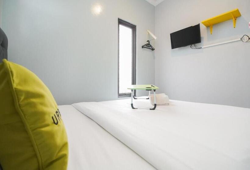 Urbanview Hotel Arafuru Residence Duren Sawit