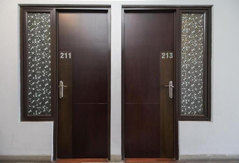 Urbanview Hotel Arafuru Residence Duren Sawit