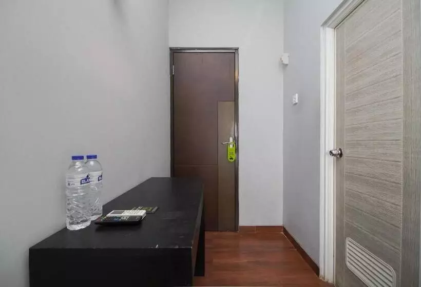 Urbanview Hotel Arafuru Residence Duren Sawit