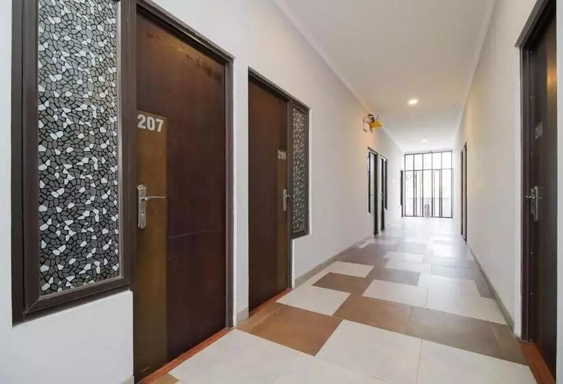 Urbanview Hotel Arafuru Residence Duren Sawit