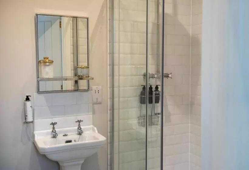 Hotelli The Cross Keys Sherborne