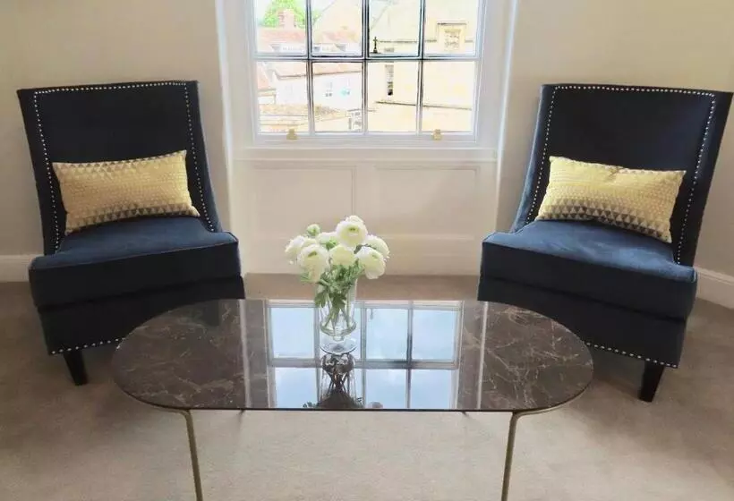 Hotelli The Cross Keys Sherborne