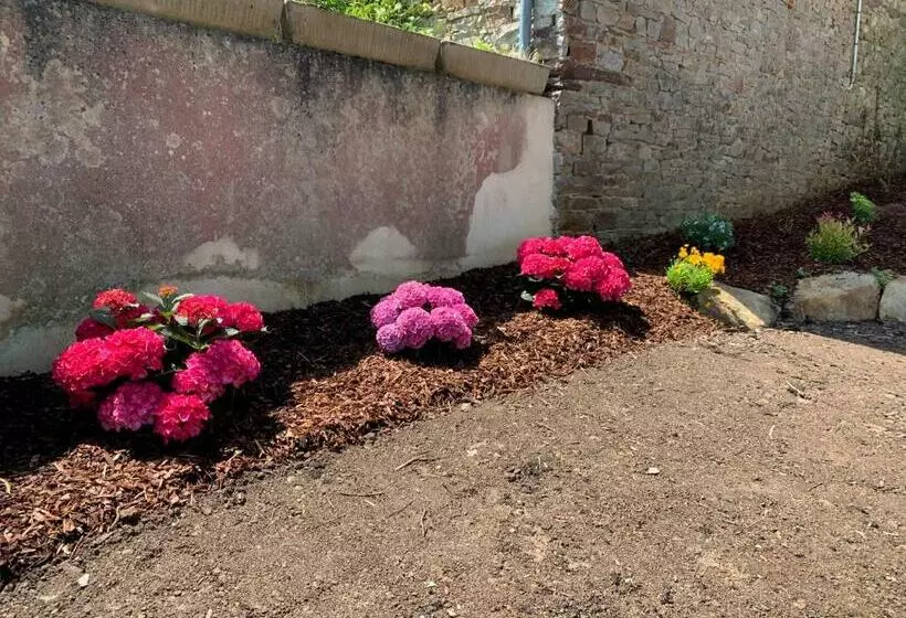 La Maison Des Légendes