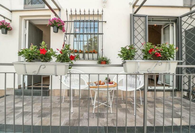 تختخواب و صبحانه Bella Mbriana