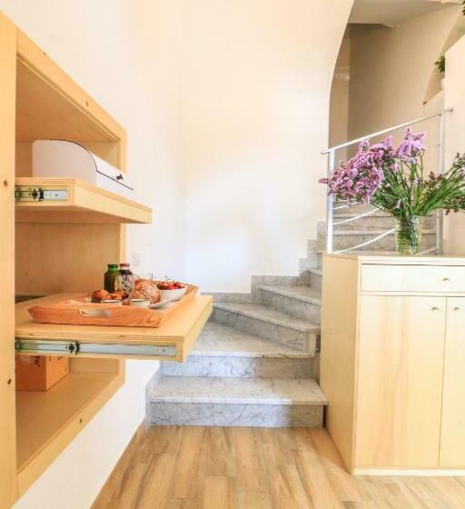 تختخواب و صبحانه Bella Mbriana