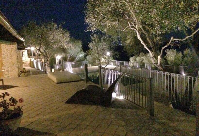 Отель Agriturismo Roba Degli Ulivi