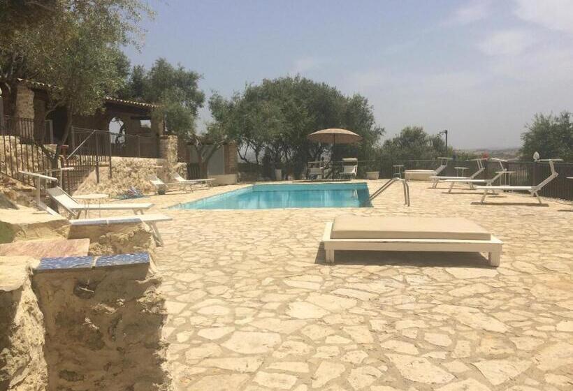 Отель Agriturismo Roba Degli Ulivi