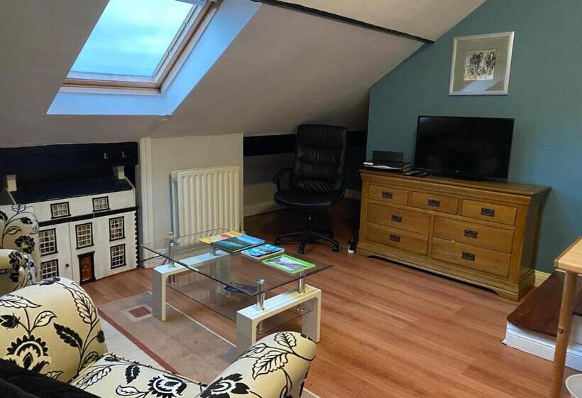 Moorclose Bed And Breakfast