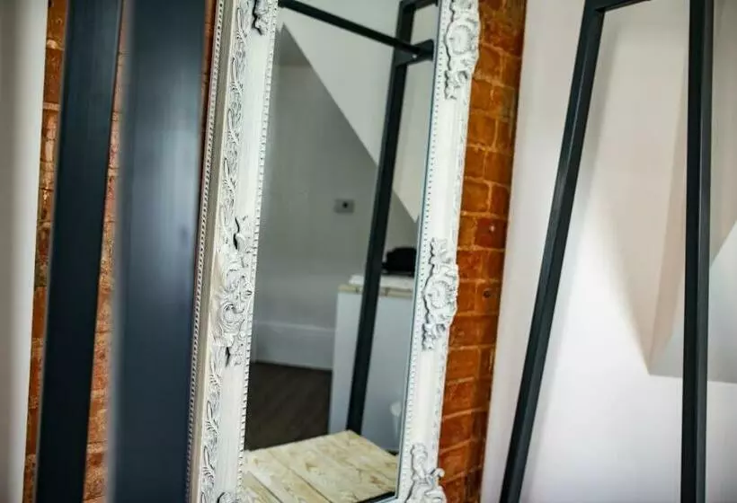 Nitehouse Serviced Apartments