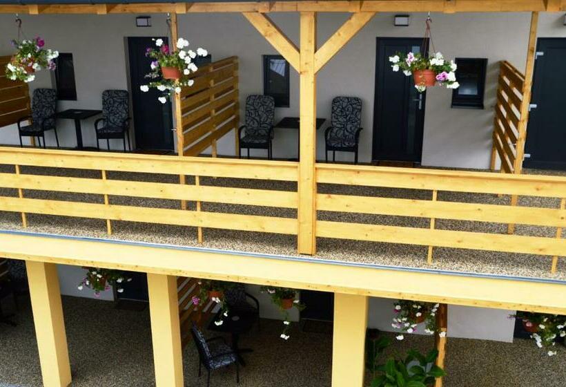 پانسیون Apartmány Máchovo Jezero