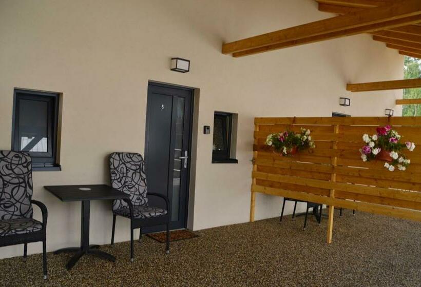 پانسیون Apartmány Máchovo Jezero