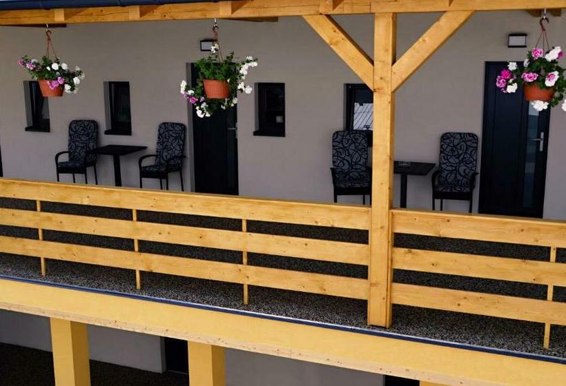 پانسیون Apartmány Máchovo Jezero