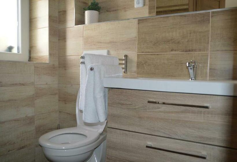 پانسیون Apartmány Máchovo Jezero