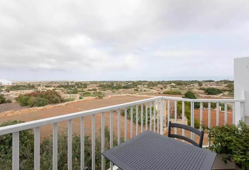 پانسیون Belvedere Airport Suites