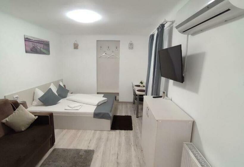 پانسیون Casa Laur