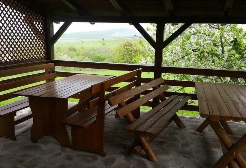 پانسیون Casa Laur