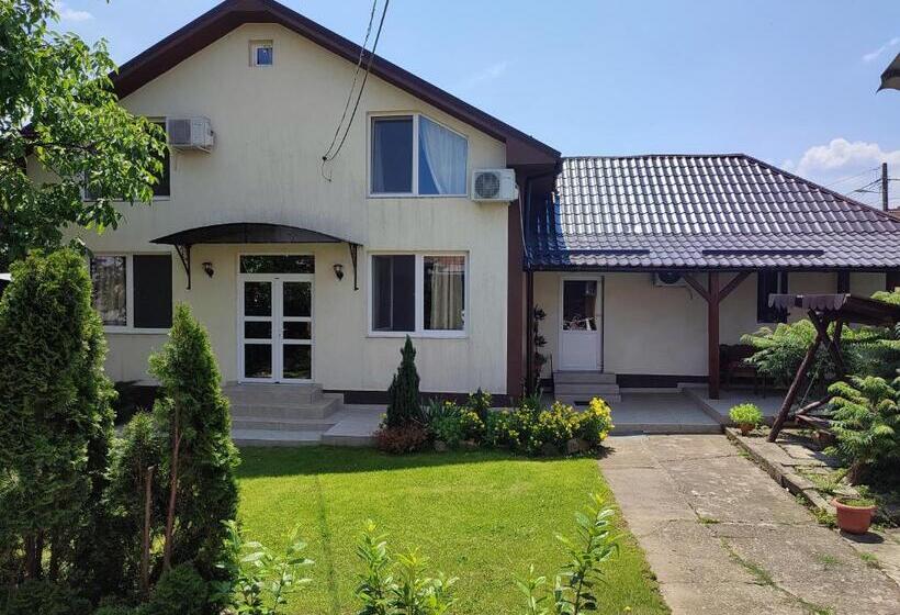 پانسیون Casa Laur