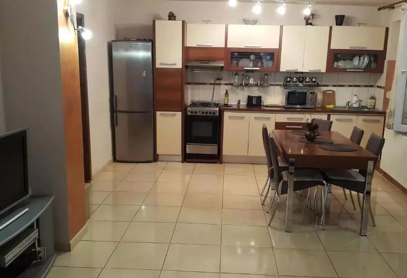 ペンション Casa Laur