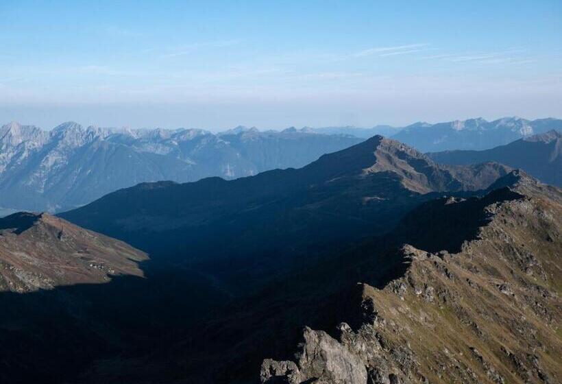 ペンション Haus Tanneck