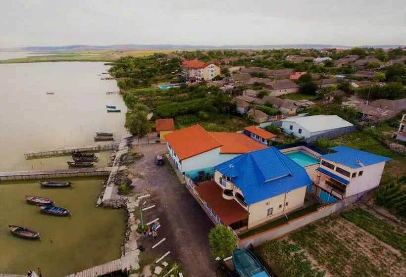 پانسیون Lake View