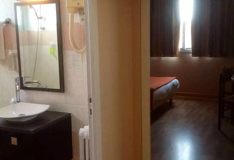 Brit Hotel Magdalena