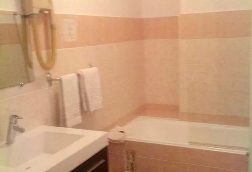 Brit Hotel Magdalena