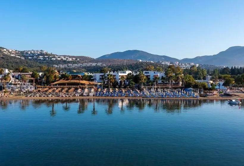 Costa Bitezhan Hotel All Inclusive