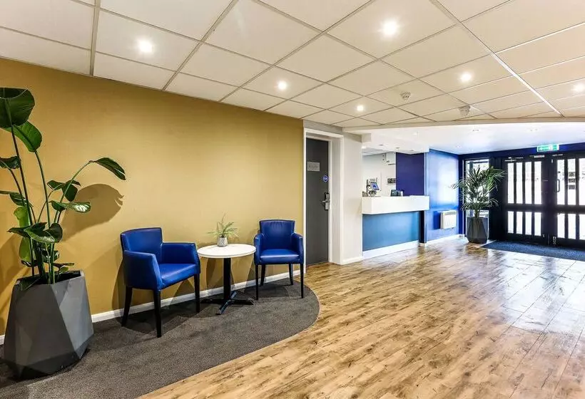 ホテル Days Inn London Stansted Airport