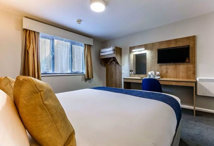 ホテル Days Inn London Stansted Airport