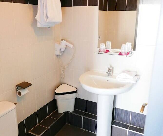 فندق De Normandie