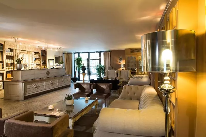 Отель Le Domaine Du Colombier