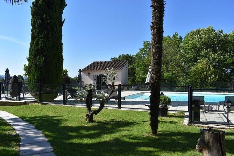 Отель Le Domaine Du Colombier