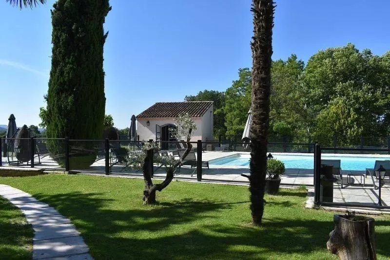 Отель Le Domaine Du Colombier