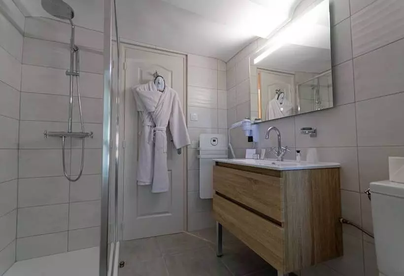 Отель Le Domaine Du Colombier