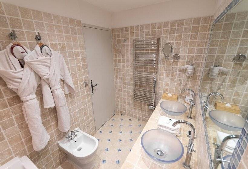 Отель Le Domaine Du Colombier