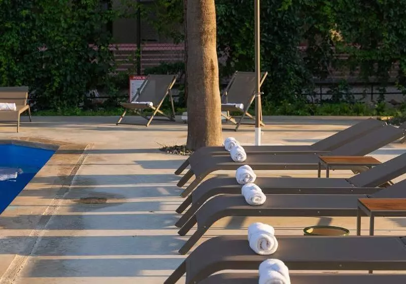 ホテル Dora Beach