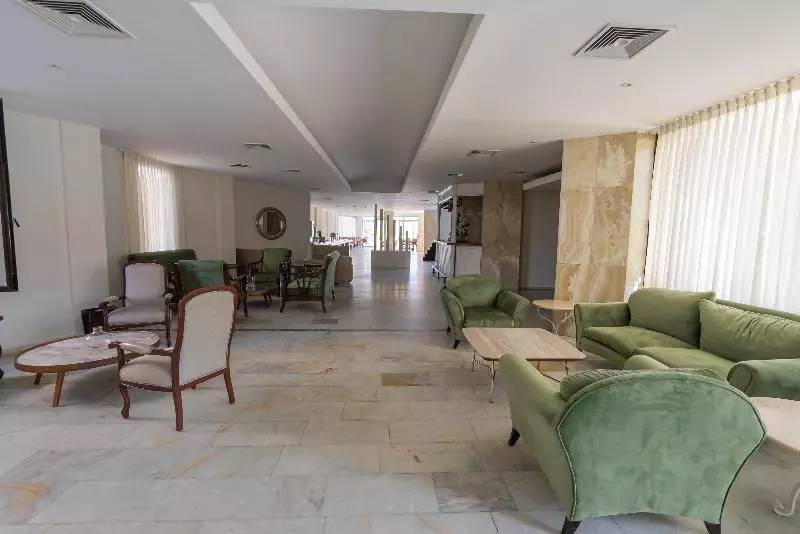 ホテル Dora Beach