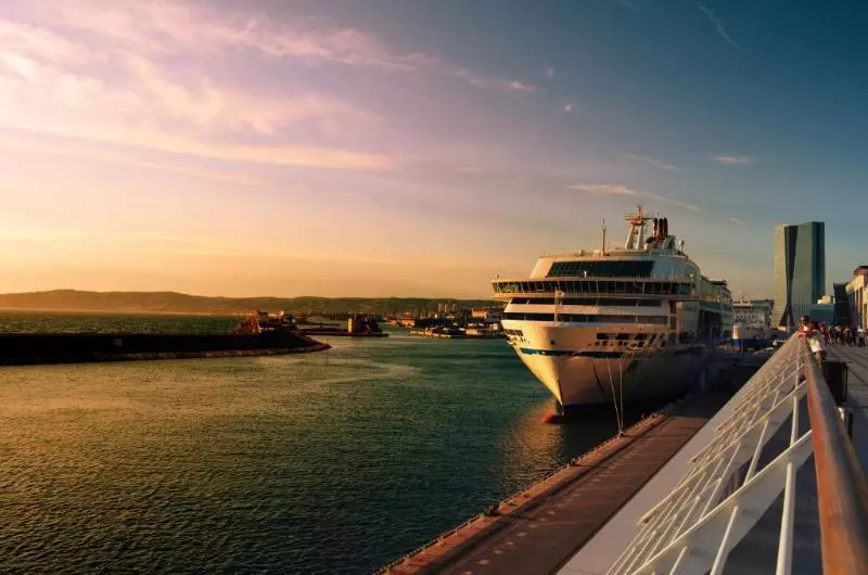 호텔 Ibis Marseille Centre Euromed