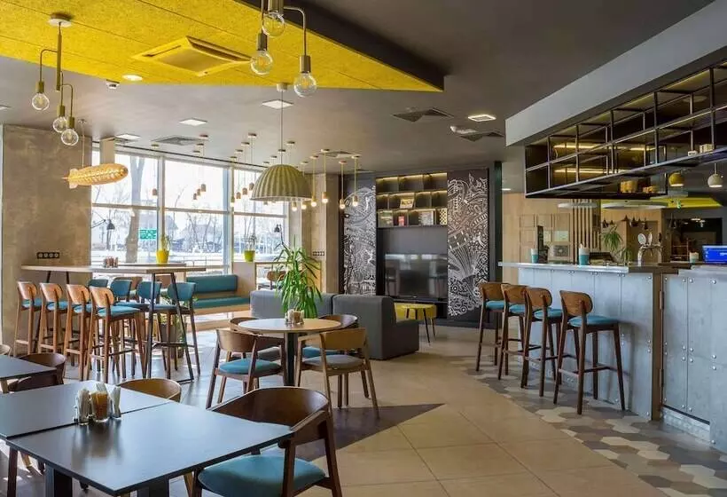 בית מלון כפרי Ibis Samara