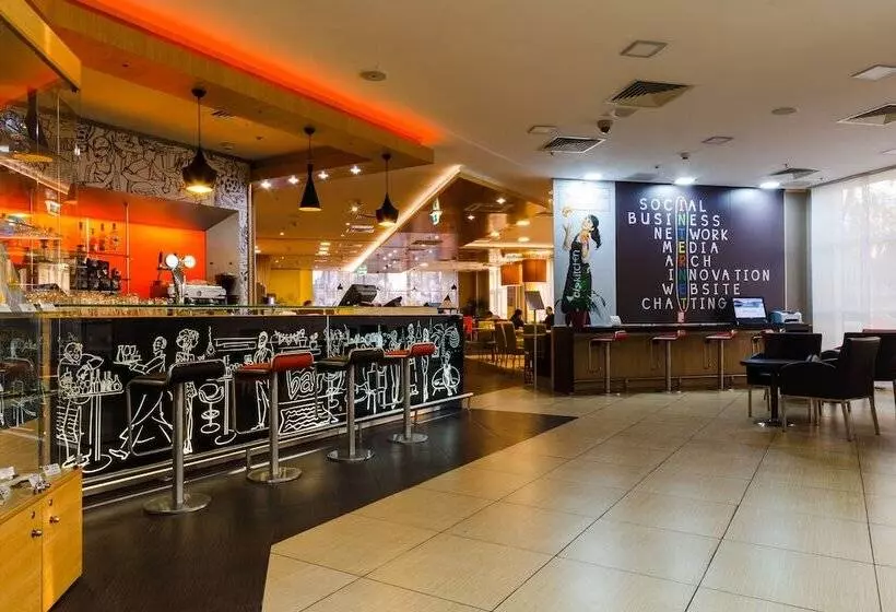 בית מלון כפרי Ibis Samara