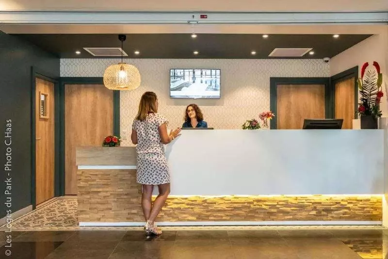 هتل Les Loges Du Park