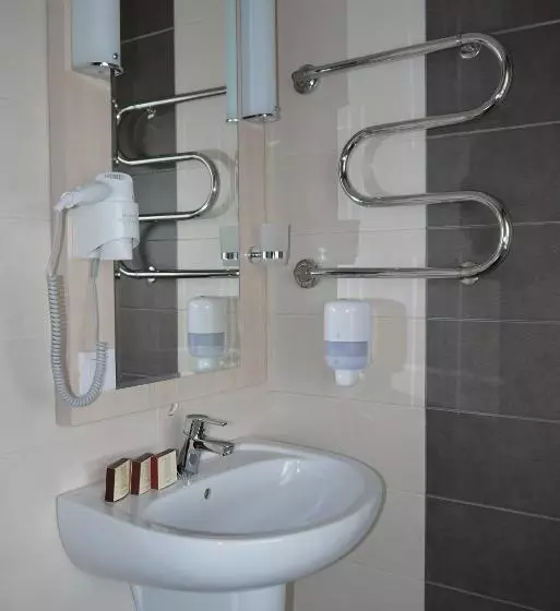 酒店 Optima Pochayiv