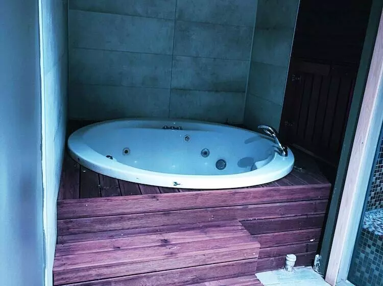 호텔 Ramada Encore By Wyndham Konya Karatay