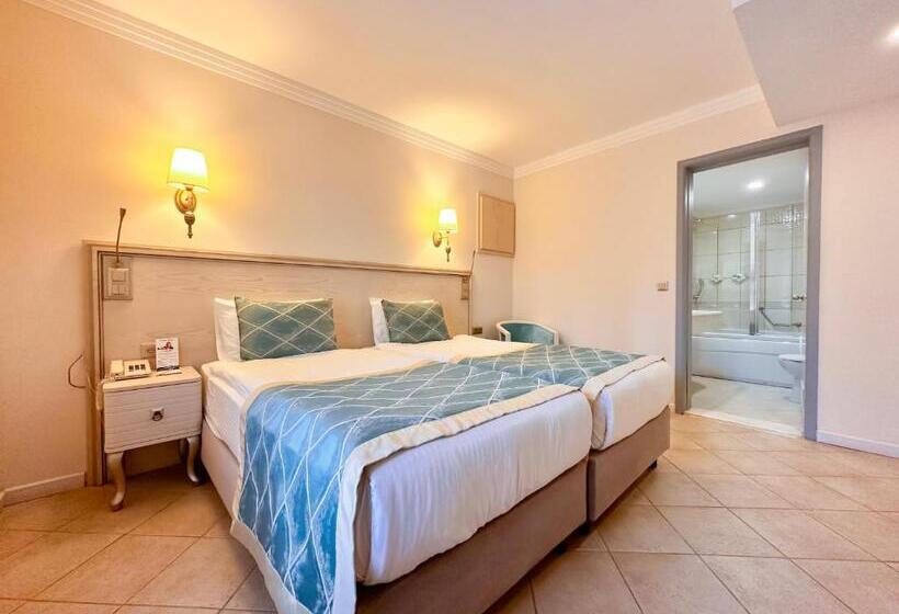 Отель Starlight Resort